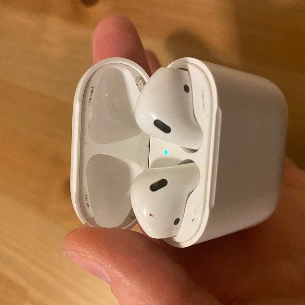 AirPods